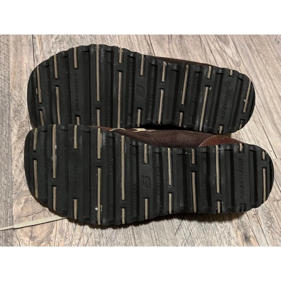 Skechers brown shoes - Picture 4 of 5